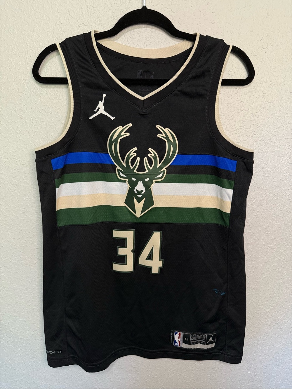 Jordan Milwaukee Bucks #34 Black, Green, Blue Swingman Jersey 28x19